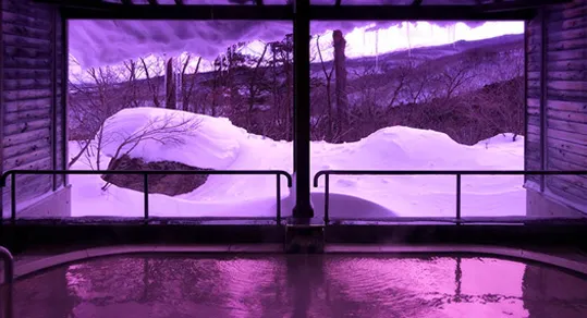 露天風呂からの雪景色 夕方